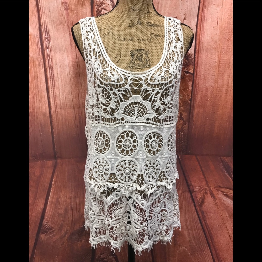 Ultra  pink crocheted lace top size 2x